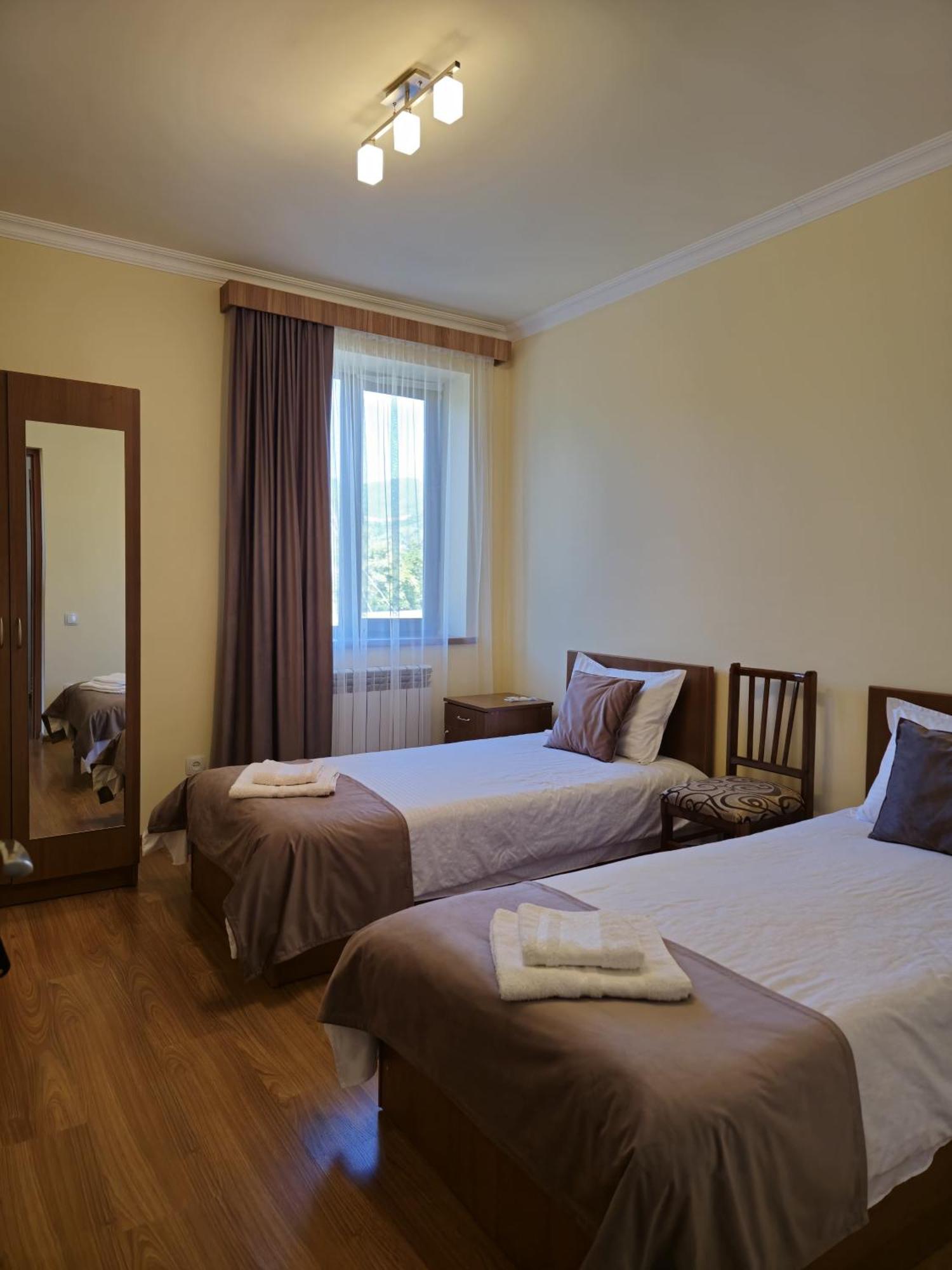 Zartonq Hotel Tat'ev ภายนอก รูปภาพ