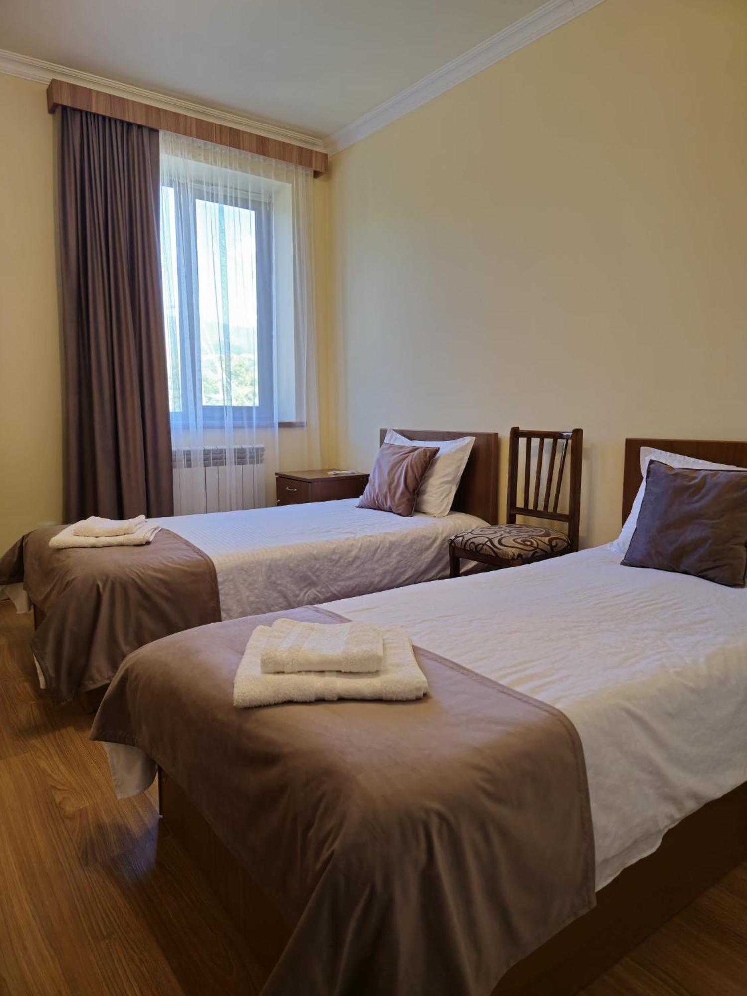 Zartonq Hotel Tat'ev ภายนอก รูปภาพ